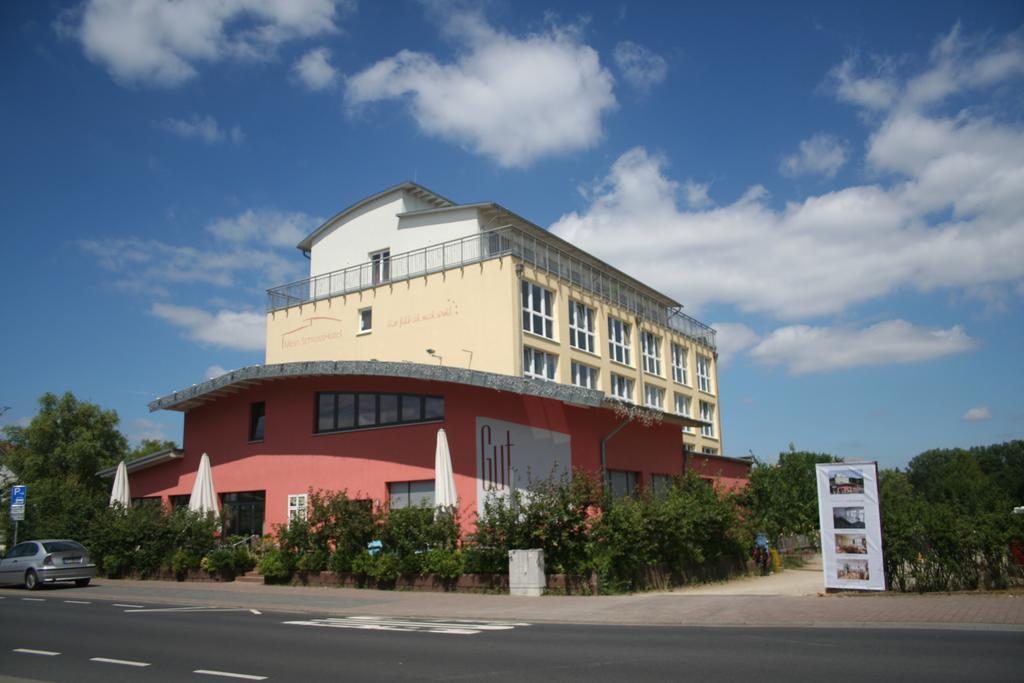 Mein Schlosshotel Heusenstamm Buitenkant foto